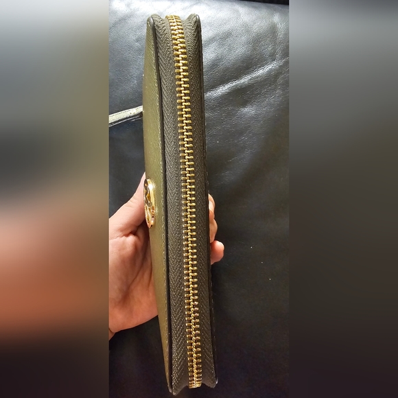 Michael Kors Large Continental Wallet Saffiano leather Olive NWOT - Picture 8 of 16